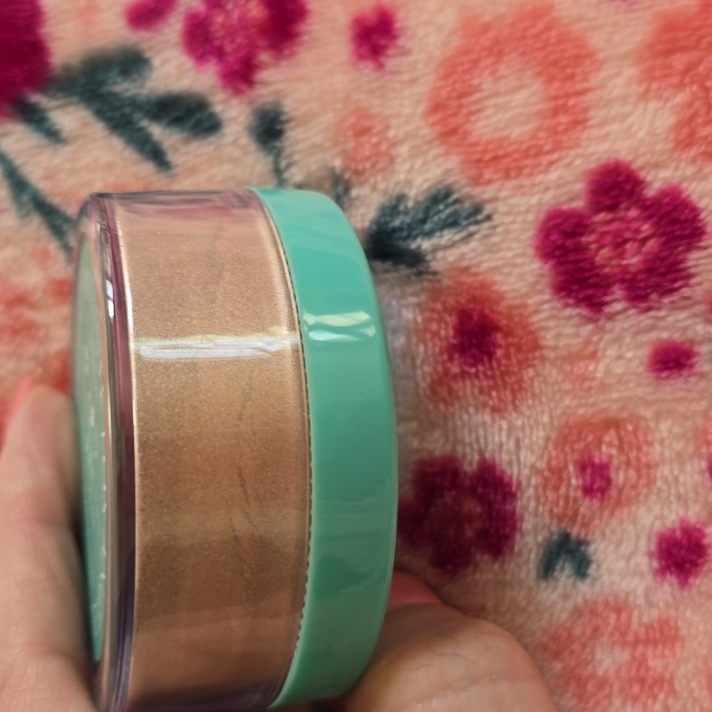 Mi Los Angeles Shimmy Shimmy Rose Gold Loose Highlighter - Picture 2 of 4
